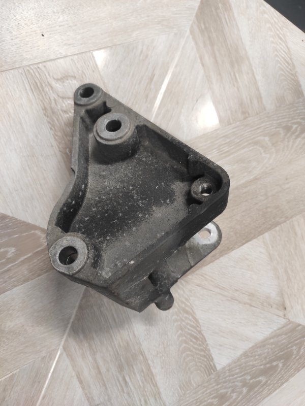 Кронштейн опоры двигателя, 1000 рублей, Молоково