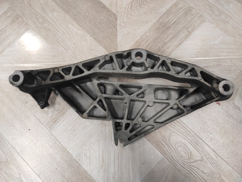 Кронштейн опоры двигателя, 1000 рублей, Молоково