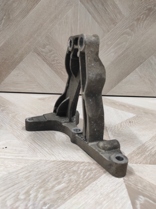 Кронштейн компрессора кондиционера, 1500 рублей, Молоково