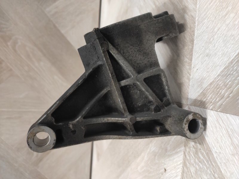 Кронштейн гидроусилителя руля, 1500 рублей, Молоково