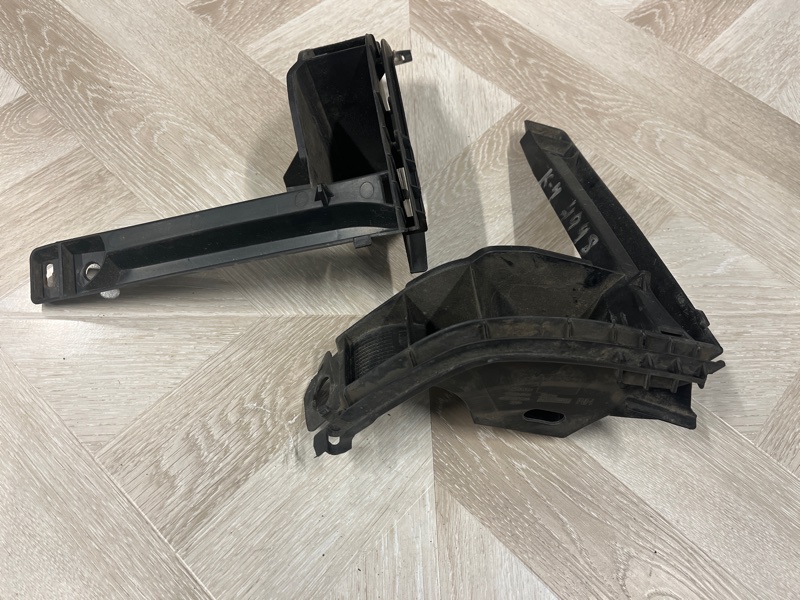 Кронштейн усилителя бампера, 2000 рублей, Молоково