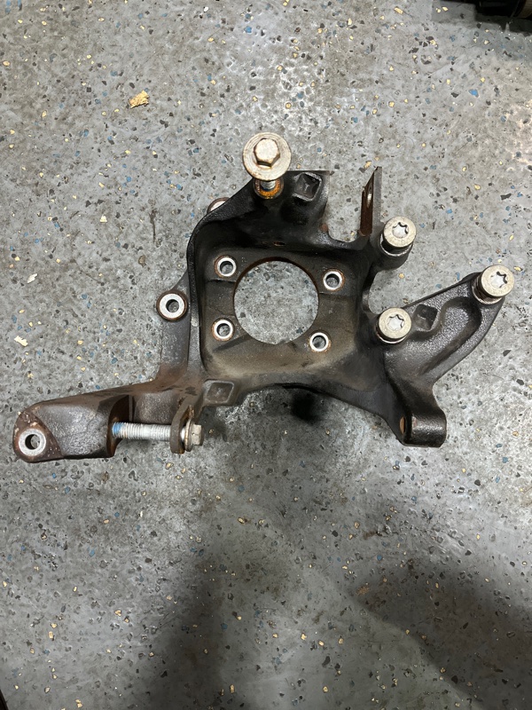 Кулак поворотный, 3500 рублей, Молоково