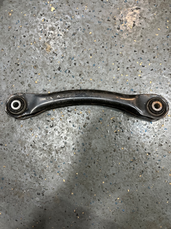 Рычаг подвески верхний, 1500 рублей, Молоково