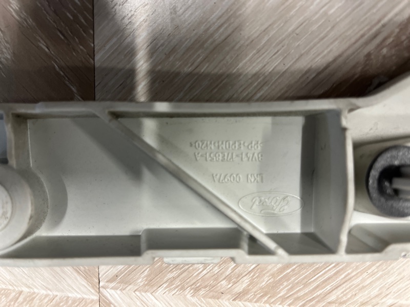 Кронштейн усилителя бампера, 1000 рублей, Молоково