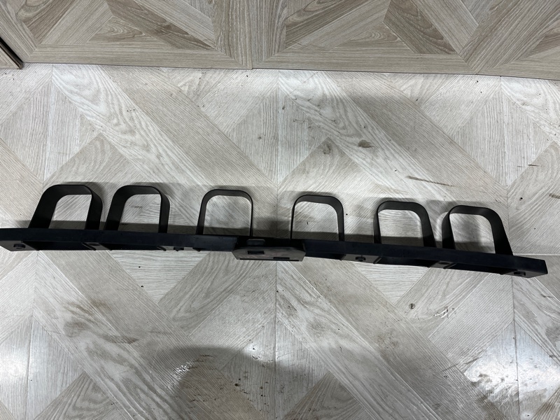 Кронштейн кузова, 2000 рублей, Молоково