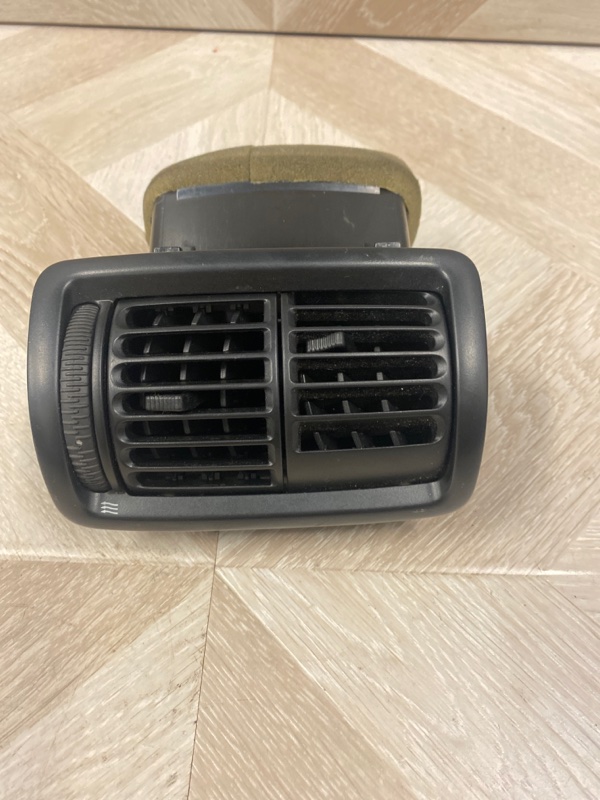 Дефлектор воздушный, 2000 рублей, Молоково