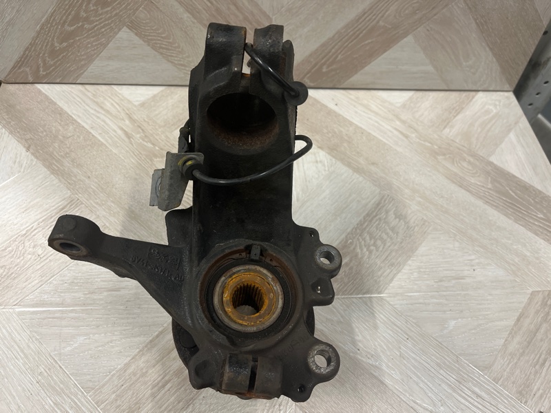 Кулак поворотный, 5900 рублей, Молоково