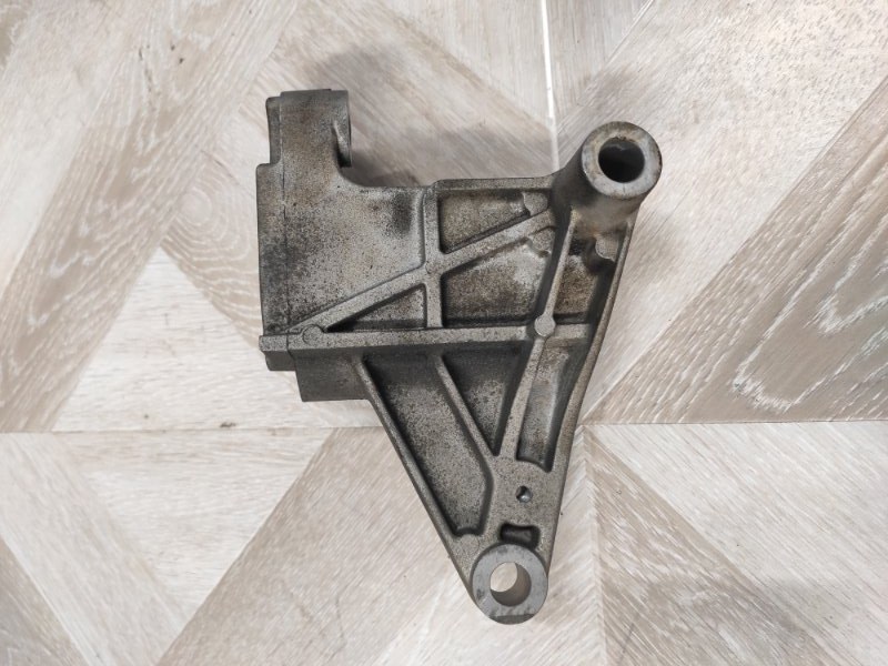 Кронштейн гидроусилителя руля, 1500 рублей, Молоково