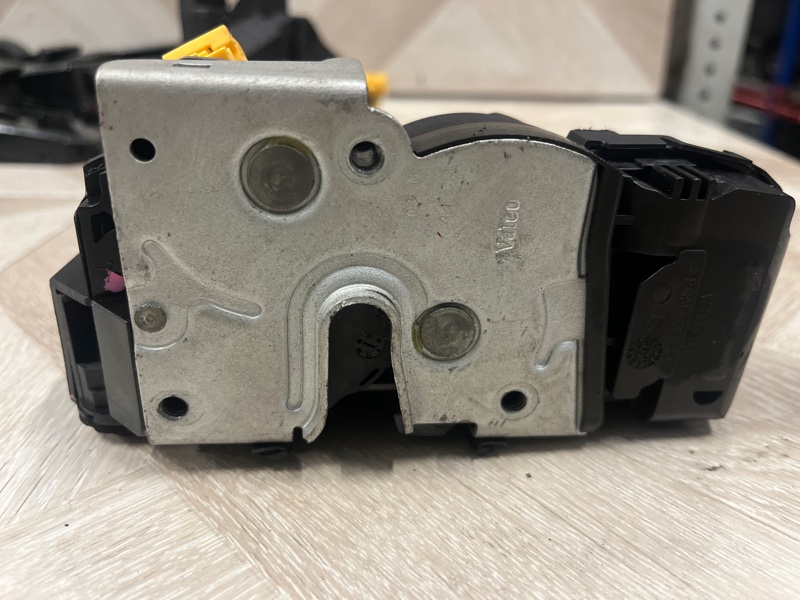 Замок боковой двери, 4000 рублей, Молоково