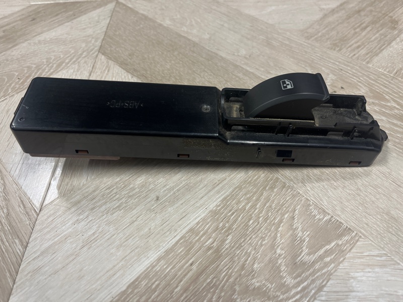 Кнопка стеклоподъемника, 1500 рублей, Молоково