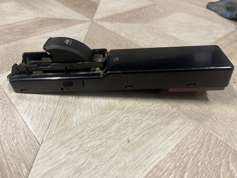 Кнопка стеклоподъемника, 1500 рублей, Молоково