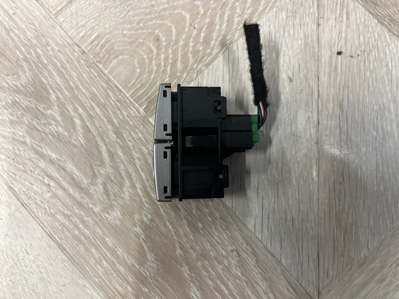 Кнопка старт-стоп, 1500 рублей, Молоково