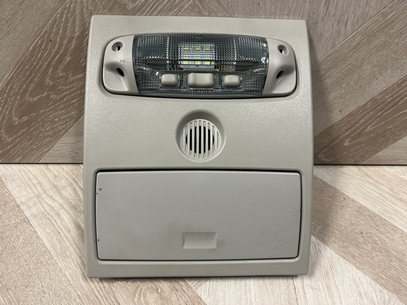 Плафон подсветки салона, 2500 рублей, Молоково