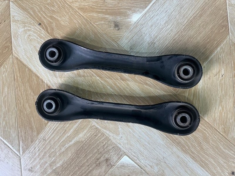 Рычаг подвески нижний, 2000 рублей, Молоково