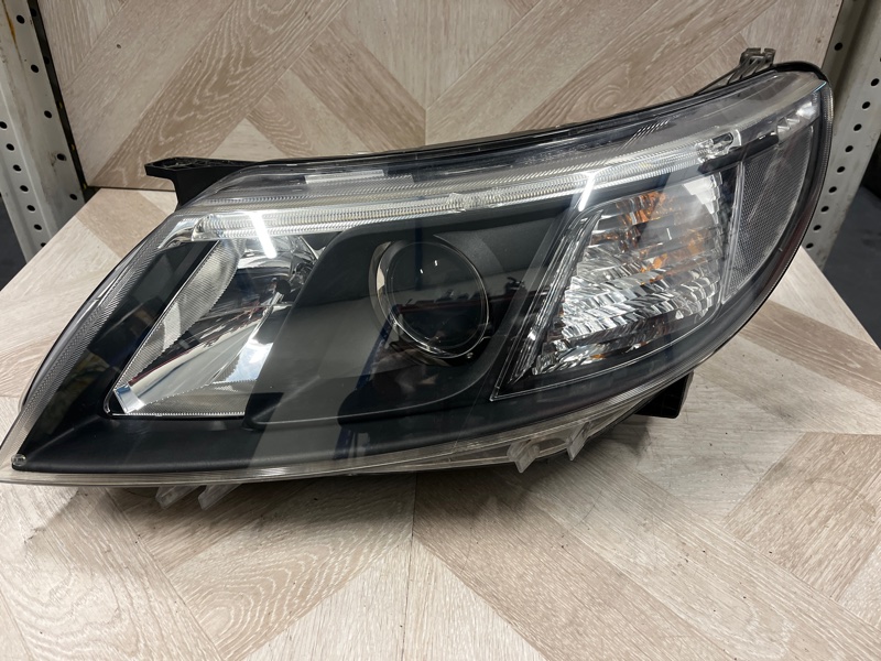 Фара ксеноновая, 18000 рублей, Молоково