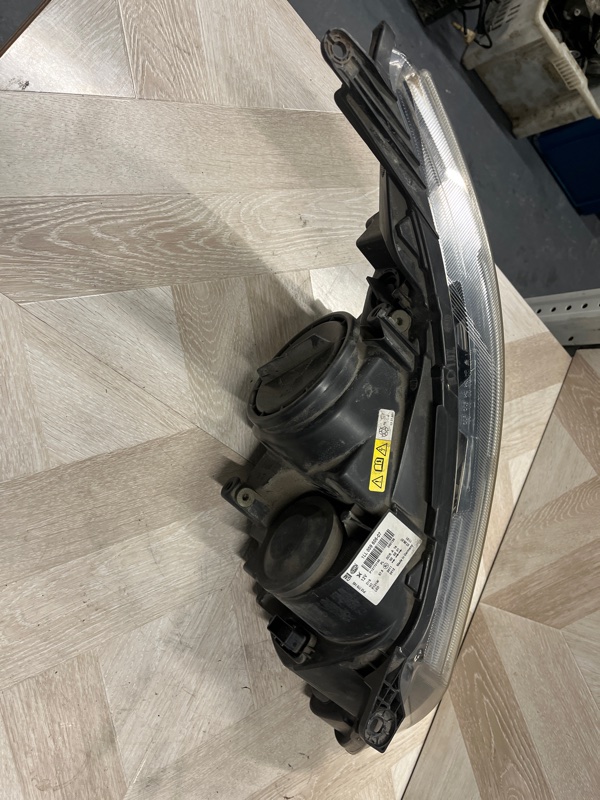 Фара ксеноновая, 18000 рублей, Молоково