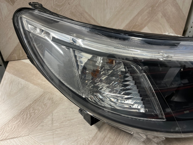 Фара ксеноновая, 18000 рублей, Молоково