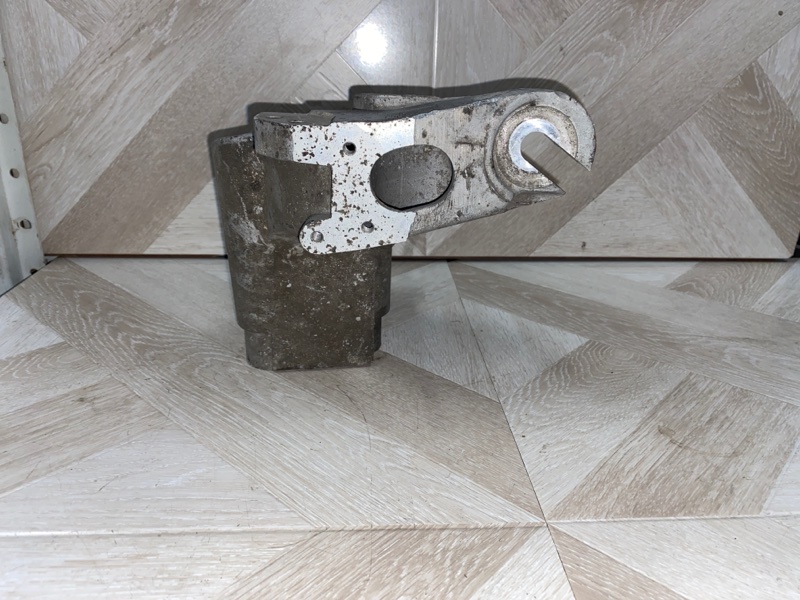 Кронштейн двигателя, 800 рублей, Молоково