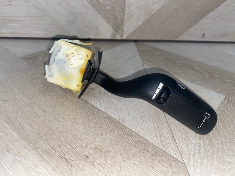 Подрулевой переключатель дворников, 1000 рублей, Молоково