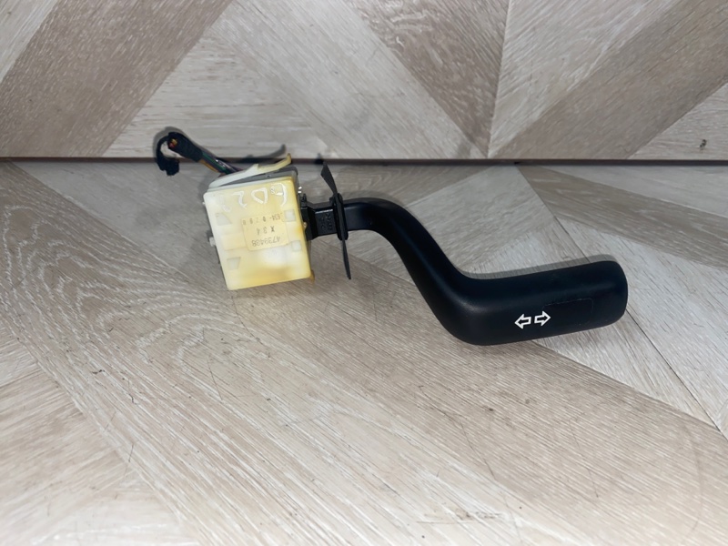 Подрулевой переключатель поворотников, 1000 рублей, Молоково