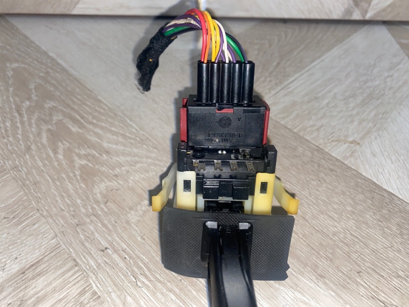 Подрулевой переключатель поворотников, 1000 рублей, Молоково