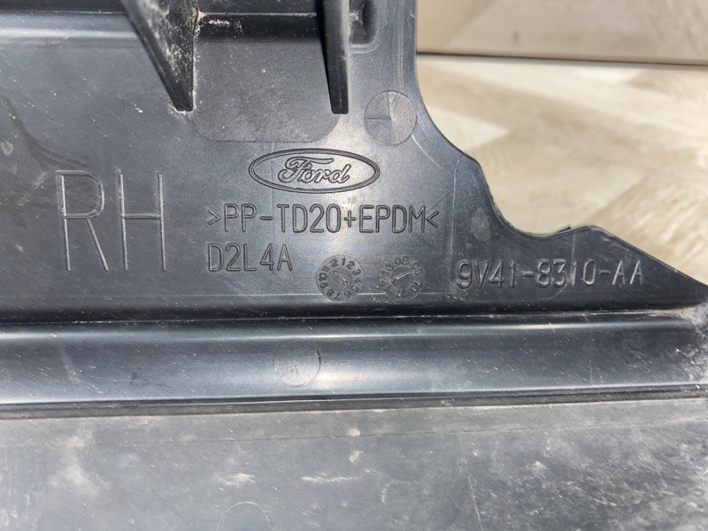 Дефлектор радиатора, 1000 рублей, Молоково