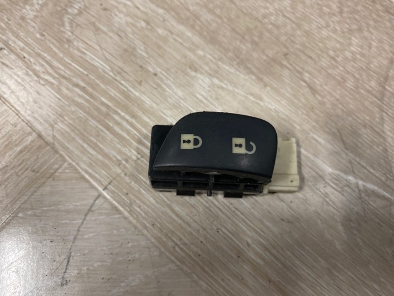 Кнопка, 500 рублей, Молоково