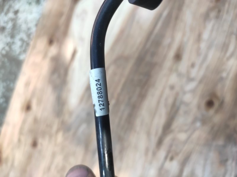 Трубка топливная, 1000 рублей, Молоково