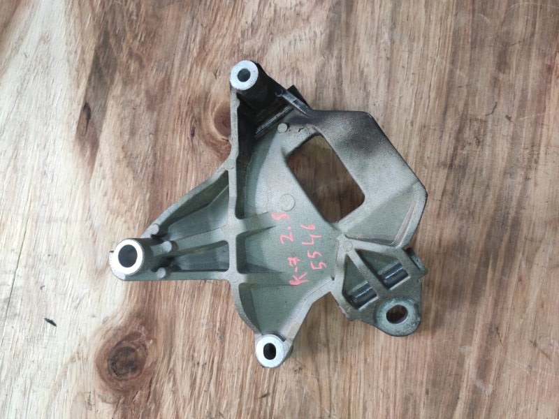 Кронштейн генератора, 1500 рублей, Молоково