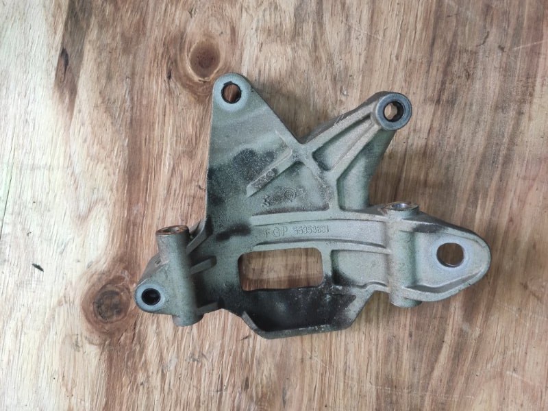 Кронштейн генератора, 1500 рублей, Молоково