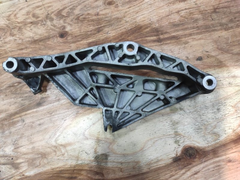 Кронштейн двигателя, 1000 рублей, Молоково