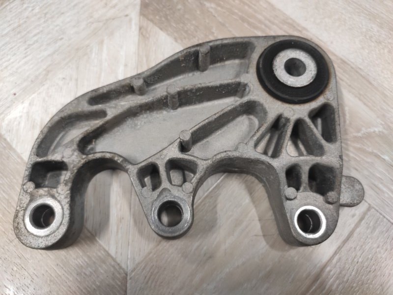 Кронштейн опоры двигателя, 1000 рублей, Молоково