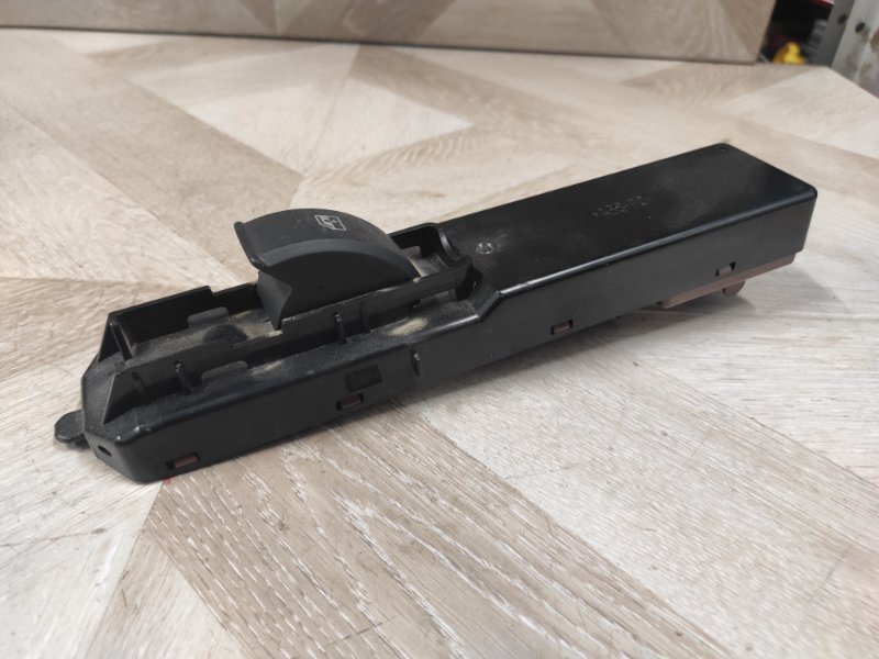 Кнопка стеклоподъемника, 1500 рублей, Молоково