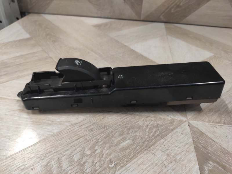 Кнопка стеклоподъемника, 1500 рублей, Молоково