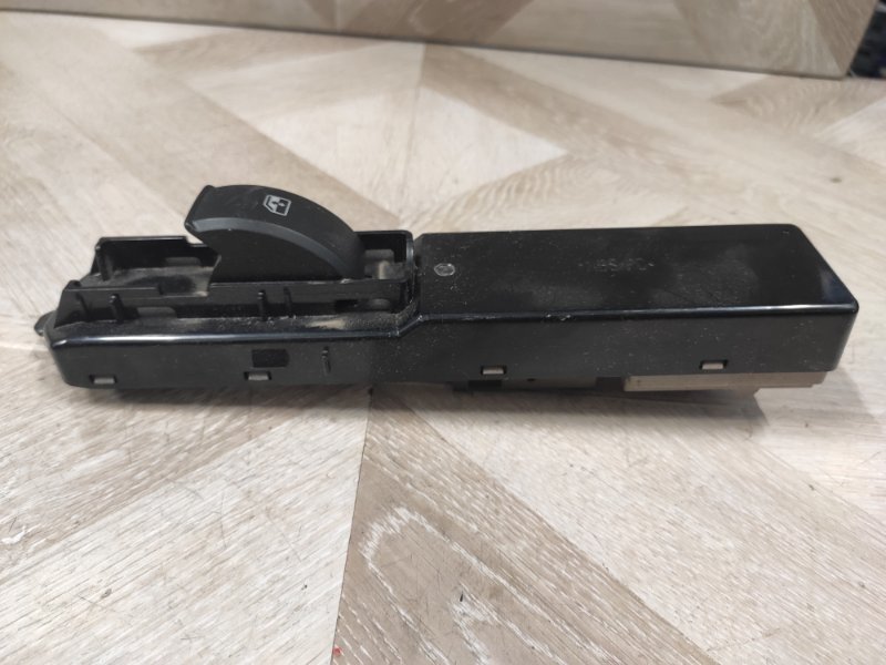 Кнопка стеклоподъемника, 1500 рублей, Молоково