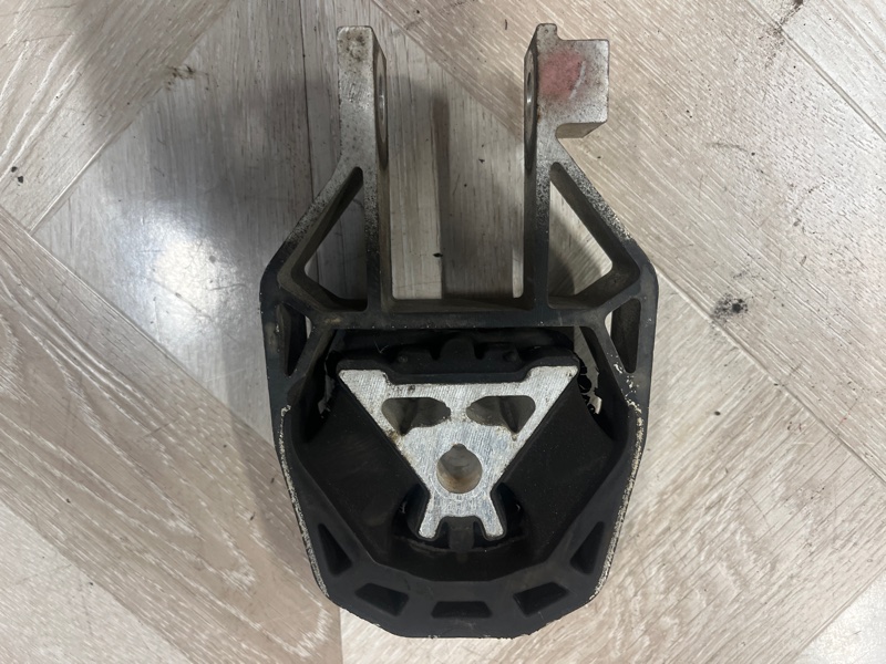 Подушка двигателя, 2500 рублей, Молоково