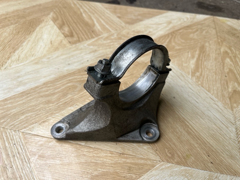 Кронштейн промежуточного вала, 2500 рублей, Молоково