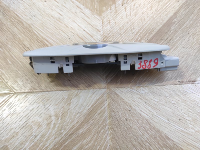 Плафон подсветки салона, 2000 рублей, Молоково