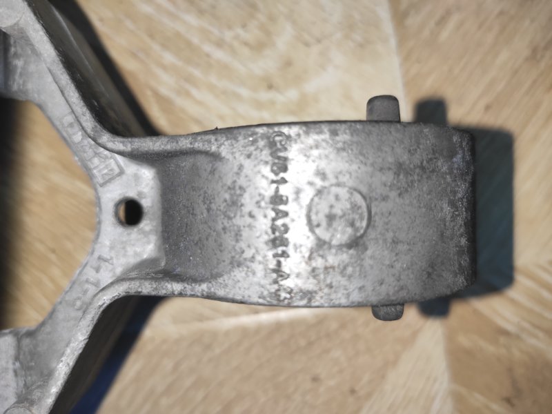 Кронштейн кузова, 2000 рублей, Молоково