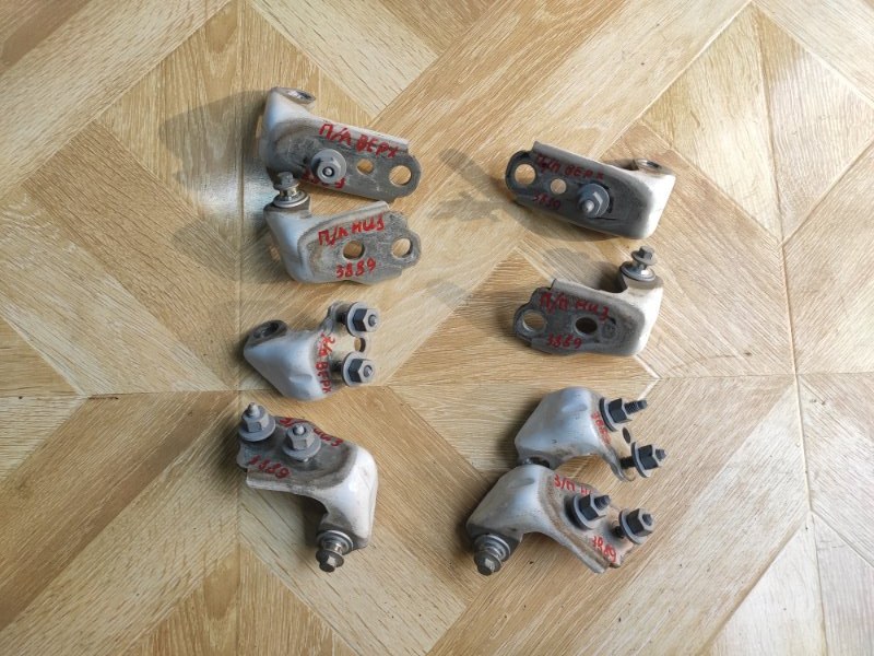 Петля двери, 1000 рублей, Молоково