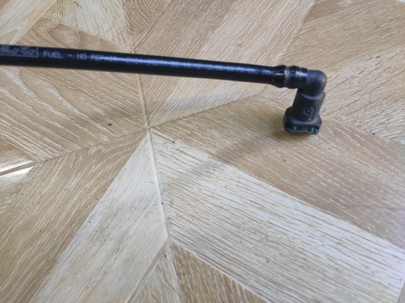 Трубка топливная, 2000 рублей, Молоково