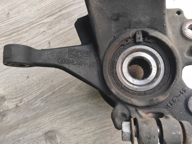 Кулак поворотный, 5900 рублей, Молоково