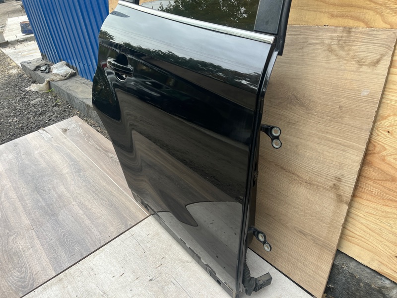 Дверь боковая, 15000 рублей, Молоково