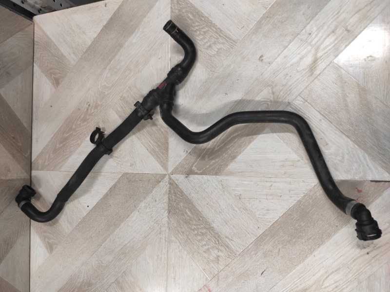 Патрубок системы охлаждения, 1500 рублей, Молоково