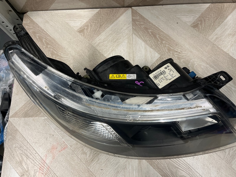 Фара ксеноновая, 13500 рублей, Молоково