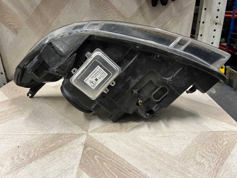 Фара ксеноновая, 13500 рублей, Молоково