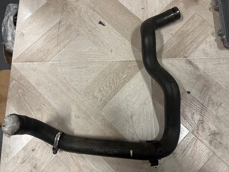 Патрубок системы охлаждения, 2000 рублей, Молоково