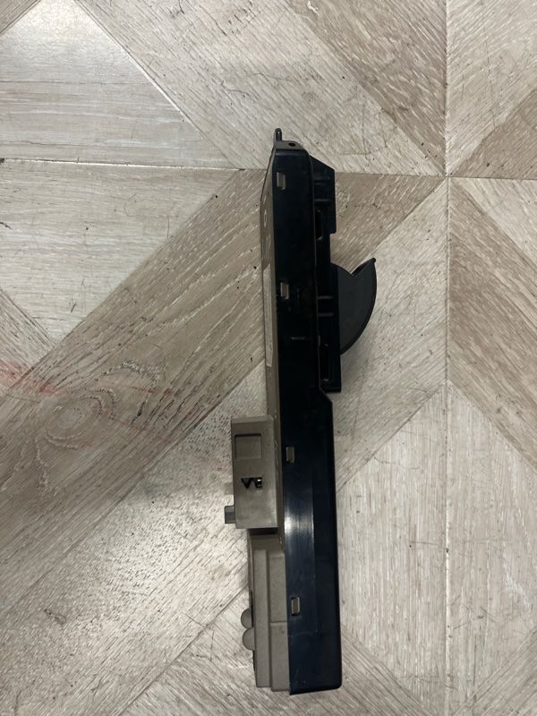 Блок управления стеклоподъемниками, 1500 рублей, Молоково