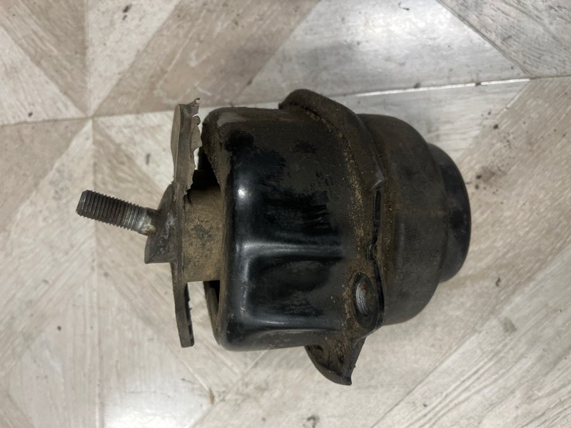 Подушка двигателя, 2000 рублей, Молоково