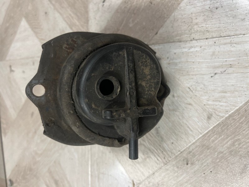 Подушка двигателя, 2000 рублей, Молоково